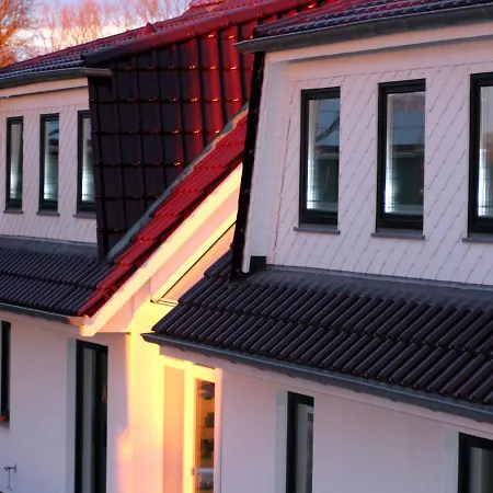 Konukevi Ostseepension Tonart 3*