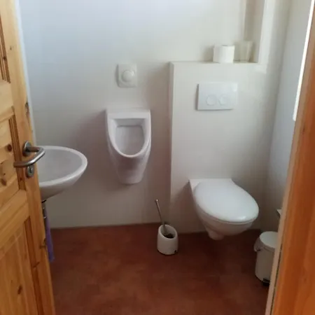 Konukevi Ostseepension Tonart 3*